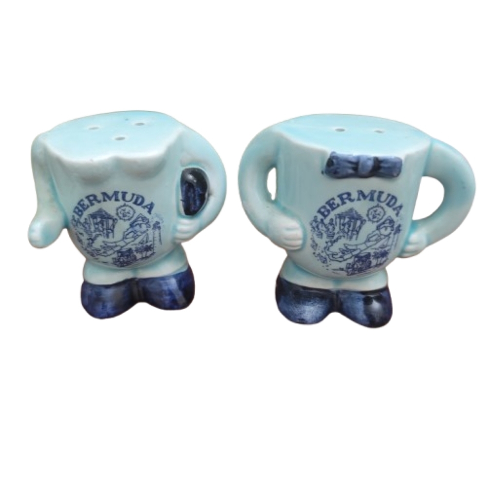 Vintage ceramic Bermuda man & woman beach bums salt & pepper shaker set